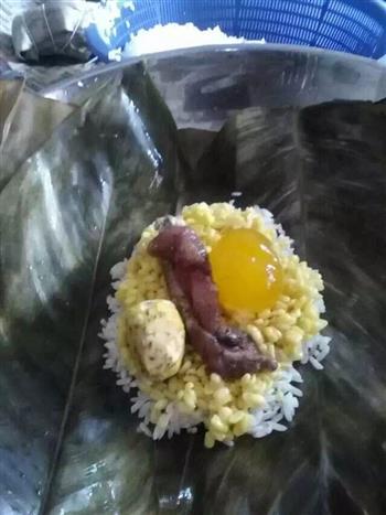 咸蛋黄鲜肉粽怎么做，咸蛋黄鲜肉粽怎么做好吃，咸蛋黄鲜肉粽做法