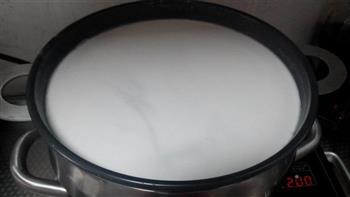 家庭版肉酱肠粉怎么做，家庭版肉酱肠粉怎么做好吃，家庭版肉酱肠粉做法