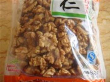 椒盐核桃仁怎么做，椒盐核桃仁怎么做好吃，椒盐核桃仁做法