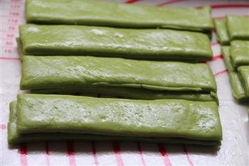 抹茶油条怎么做，抹茶油条怎么做好吃，抹茶油条做法