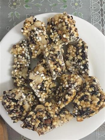 香脆核桃炒米糕怎么做，香脆核桃炒米糕怎么做好吃，香脆核桃炒米糕做法