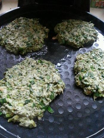 槐树花饼怎么做，槐树花饼怎么做好吃，槐树花饼做法