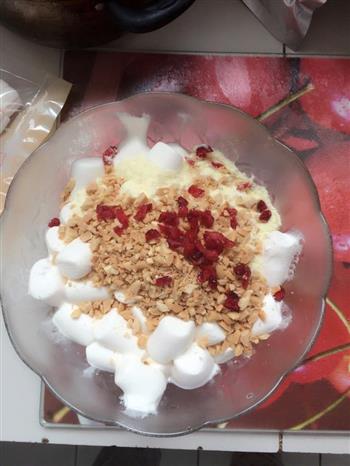 纯手工自制蔓越莓牛轧糖怎么做，纯手工自制蔓越莓牛轧糖怎么做好吃，纯手工自制蔓越莓牛轧糖做法