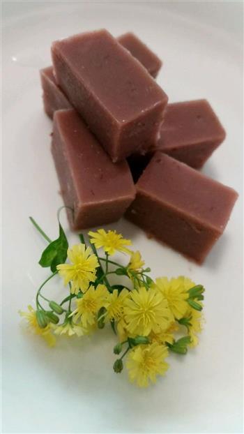 草莓豌豆黄怎么做，草莓豌豆黄怎么做好吃，草莓豌豆黄做法