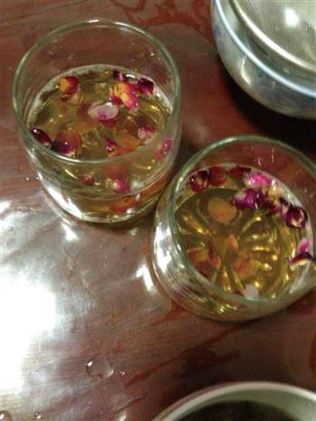 以花入馔––玫瑰花冻怎么做，以花入馔––玫瑰花冻怎么做好吃，以花入馔––玫瑰花冻做法