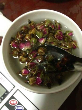 以花入馔––玫瑰花冻怎么做，以花入馔––玫瑰花冻怎么做好吃，以花入馔––玫瑰花冻做法
