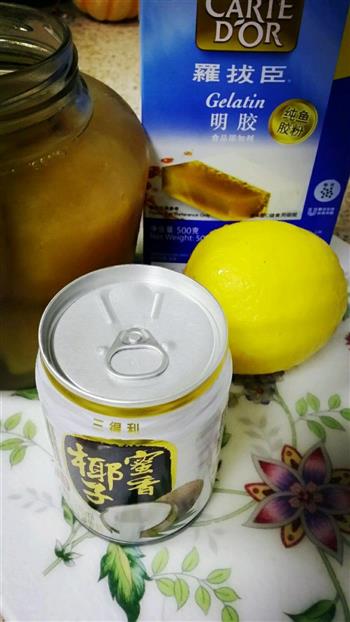 自制-黄桃罐头果冻怎么做，自制-黄桃罐头果冻怎么做好吃，自制-黄桃罐头果冻做法