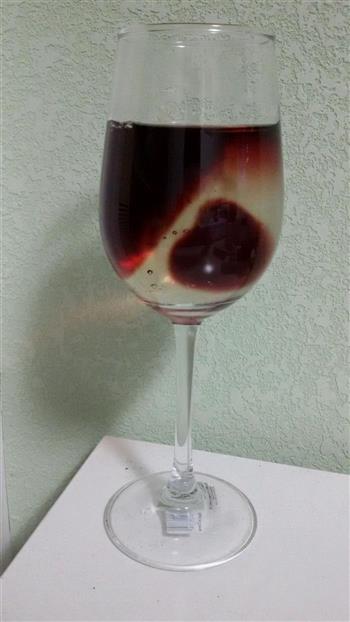 红酒双色果冻怎么做，红酒双色果冻怎么做好吃，红酒双色果冻做法