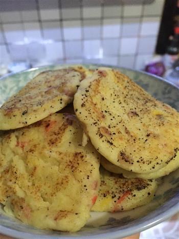 椒盐土豆圆饼怎么做，椒盐土豆圆饼怎么做好吃，椒盐土豆圆饼做法