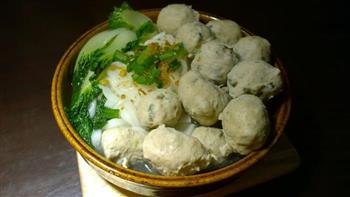 麦金镇肉丸粿条煲怎么做，麦金镇肉丸粿条煲怎么做好吃，麦金镇肉丸粿条煲做法