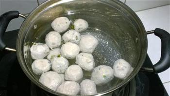 麦金镇肉丸粿条煲怎么做，麦金镇肉丸粿条煲怎么做好吃，麦金镇肉丸粿条煲做法