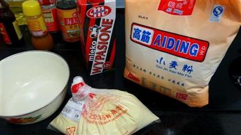 玉米牛奶炒面团怎么做，玉米牛奶炒面团怎么做好吃，玉米牛奶炒面团做法