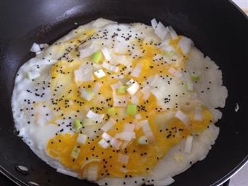 馓子煎饼怎么做，馓子煎饼怎么做好吃，馓子煎饼做法