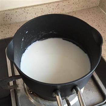 杨梅牛奶布丁怎么做，杨梅牛奶布丁怎么做好吃，杨梅牛奶布丁做法