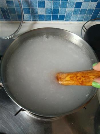 自制绿豆凉粉怎么做，自制绿豆凉粉怎么做好吃，自制绿豆凉粉做法