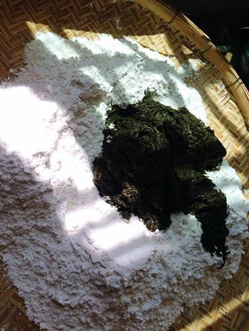艾草团子 没有加什么青粉噢怎么做，艾草团子 没有加什么青粉噢怎么做好吃，艾草团子 没有加什么青粉噢做法