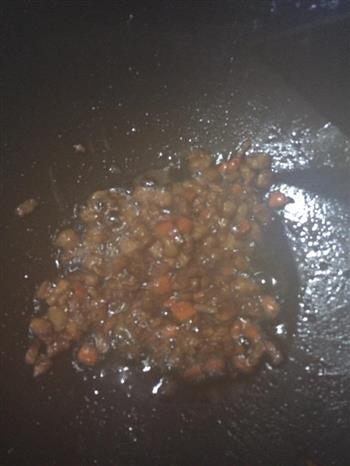 腊肠鲜肉烧卖一看就会怎么做，腊肠鲜肉烧卖一看就会怎么做好吃，腊肠鲜肉烧卖一看就会做法