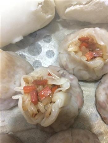 腊肠鲜肉烧卖一看就会怎么做，腊肠鲜肉烧卖一看就会怎么做好吃，腊肠鲜肉烧卖一看就会做法