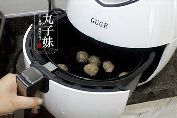 解馋小吃-黑椒牛肉丸沙拉怎么做，解馋小吃-黑椒牛肉丸沙拉怎么做好吃，解馋小吃-黑椒牛肉丸沙拉做法