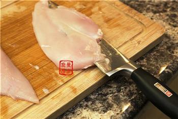 鸡排巨无霸怎么做，鸡排巨无霸怎么做好吃，鸡排巨无霸做法