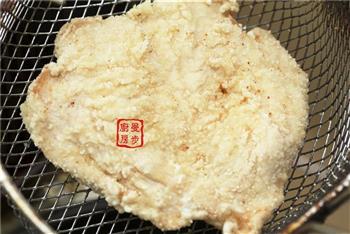 鸡排巨无霸怎么做，鸡排巨无霸怎么做好吃，鸡排巨无霸做法