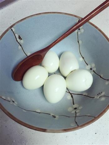 益母草煮鸡蛋怎么做，益母草煮鸡蛋怎么做好吃，益母草煮鸡蛋做法