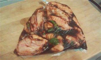 迷迭香烤鸡翅怎么做，迷迭香烤鸡翅怎么做好吃，迷迭香烤鸡翅做法