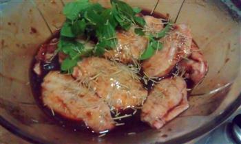 迷迭香烤鸡翅怎么做，迷迭香烤鸡翅怎么做好吃，迷迭香烤鸡翅做法