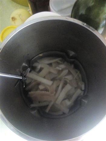 做皮冻怎么做，做皮冻怎么做好吃，做皮冻做法