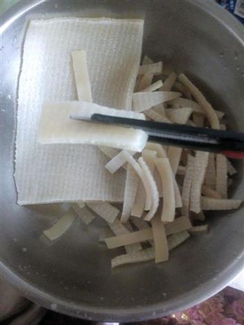 做皮冻怎么做，做皮冻怎么做好吃，做皮冻做法