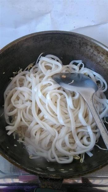 炒米皮怎么做，炒米皮怎么做好吃，炒米皮做法