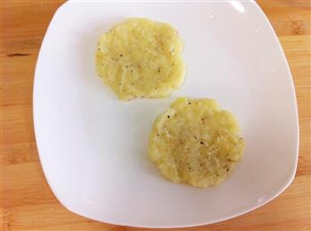 金枪鱼夹心土豆黄金球怎么做，金枪鱼夹心土豆黄金球怎么做好吃，金枪鱼夹心土豆黄金球做法
