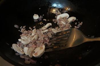 芝士肉末焗南瓜泥怎么做，芝士肉末焗南瓜泥怎么做好吃，芝士肉末焗南瓜泥做法