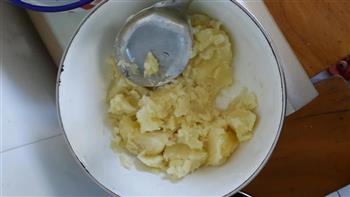 三角土豆饼怎么做，三角土豆饼怎么做好吃，三角土豆饼做法
