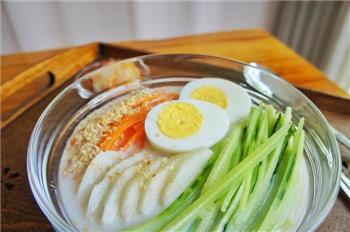 果味豆浆冷面-豆浆花样吃法怎么做，果味豆浆冷面-豆浆花样吃法怎么做好吃，果味豆浆冷面-豆浆花样吃法做法