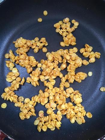 焦糖玉米片怎么做，焦糖玉米片怎么做好吃，焦糖玉米片做法