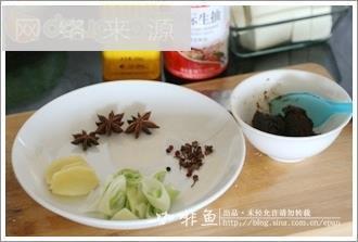 酱焖鲫鱼豆腐怎么做，酱焖鲫鱼豆腐怎么做好吃，酱焖鲫鱼豆腐做法