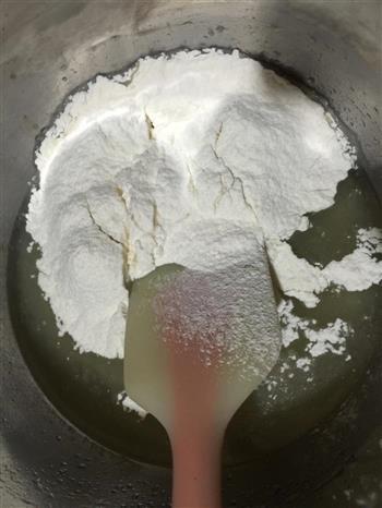 草莓夹心蛋糕卷怎么做，草莓夹心蛋糕卷怎么做好吃，草莓夹心蛋糕卷做法