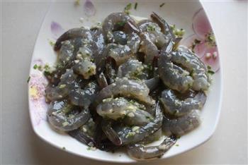 超快手蒜蓉烤虾怎么做，超快手蒜蓉烤虾怎么做好吃，超快手蒜蓉烤虾做法