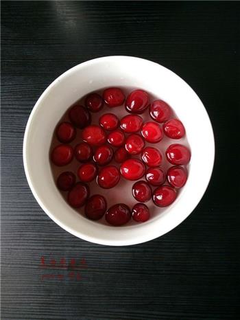 蔓越莓果冻怎么做，蔓越莓果冻怎么做好吃，蔓越莓果冻做法