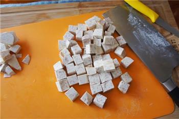 荔芋焖饭怎么做，荔芋焖饭怎么做好吃，荔芋焖饭做法
