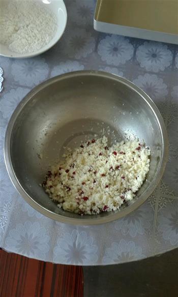 蔓越莓蛋白椰蓉球怎么做，蔓越莓蛋白椰蓉球怎么做好吃，蔓越莓蛋白椰蓉球做法