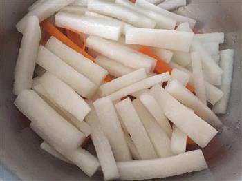 糖醋萝卜条怎么做，糖醋萝卜条怎么做好吃，糖醋萝卜条做法