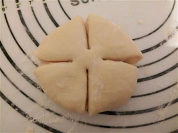 四叶草芸豆面包怎么做，四叶草芸豆面包怎么做好吃，四叶草芸豆面包做法
