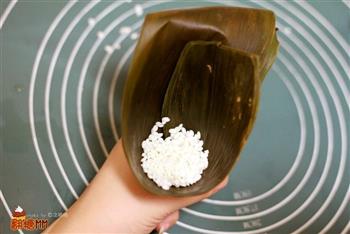 江米豆沙粽怎么做，江米豆沙粽怎么做好吃，江米豆沙粽做法