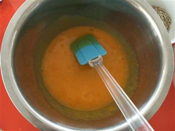 椰蓉戚风纸杯蛋糕怎么做，椰蓉戚风纸杯蛋糕怎么做好吃，椰蓉戚风纸杯蛋糕做法