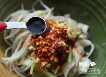 不用洗面的自制凉皮怎么做，不用洗面的自制凉皮怎么做好吃，不用洗面的自制凉皮做法