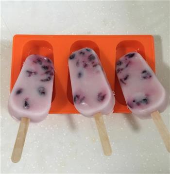 蔓越莓牛奶冰棒  怎么做，蔓越莓牛奶冰棒  怎么做好吃，蔓越莓牛奶冰棒  做法