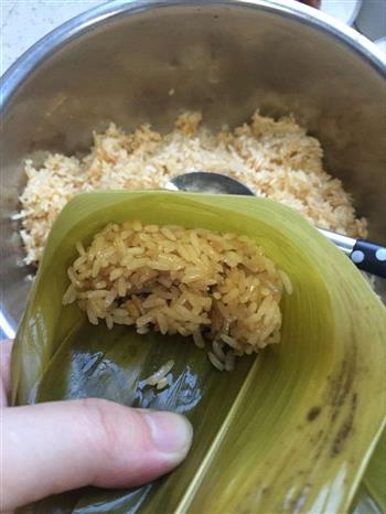 香菇蛋黄肉粽怎么做，香菇蛋黄肉粽怎么做好吃，香菇蛋黄肉粽做法