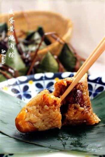 咸蛋黄烧肉粽怎么做，咸蛋黄烧肉粽怎么做好吃，咸蛋黄烧肉粽做法